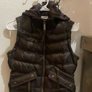 Puffer Vest with removable hood.